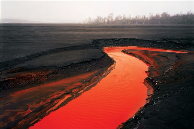 [Burtynsky_7[1].JPG]